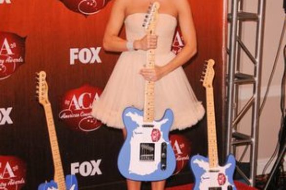 Dziewczęca Carrie Underwood (FOTO)