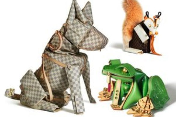 Billie Achilleos rzeźbi z produktów LV