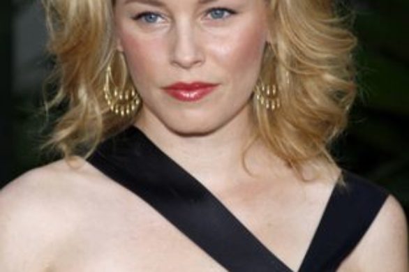 Elizabeth Banks w asymetrycznej małej czarnej