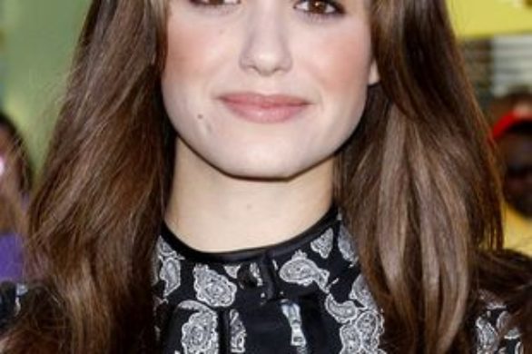 Emmy Rossum postawiła na nogi