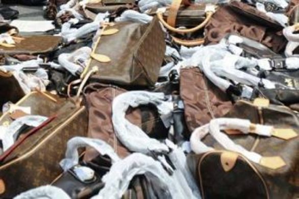 Jakie straty przynoszą podróbki?