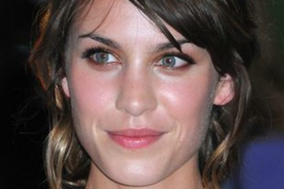 Alexa Chung i jej “niedbały” styl