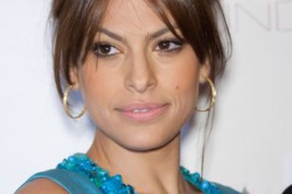 Eva Mendes jak grzeczna dziewczynka