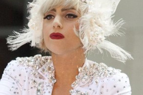 Biała i czarna Lady Gaga
