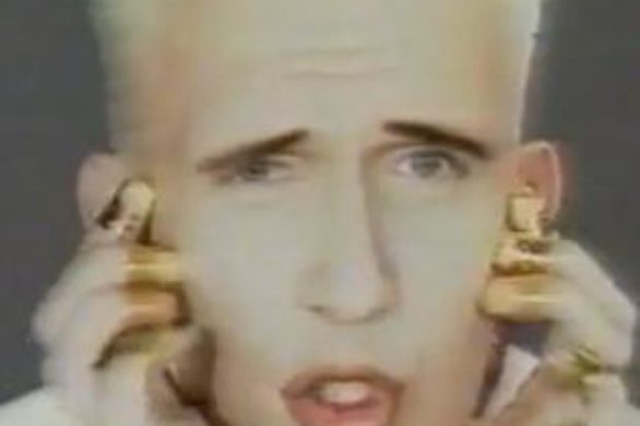 Poznajecie tego znanego projektanta?