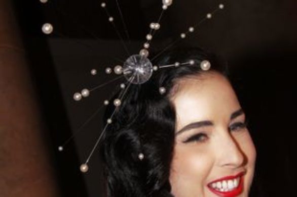 Dita Von Teese łączy klasykę z nowoczesnością