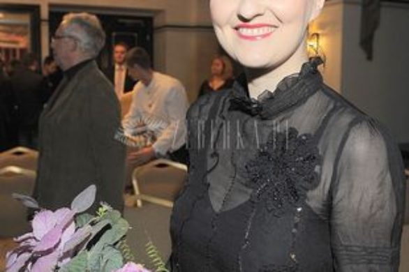 Izabela Kuna w prześwitach