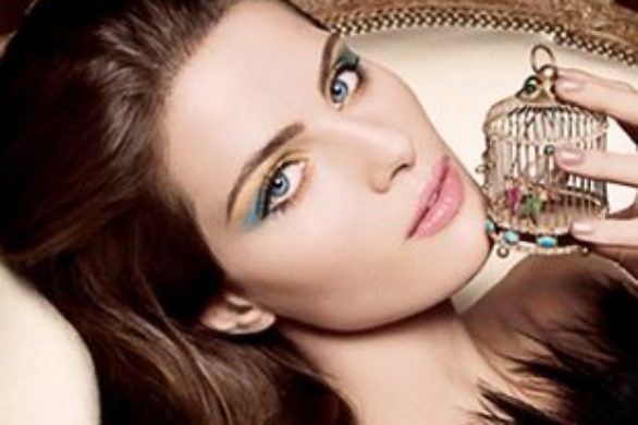 Złota klatka Chanel