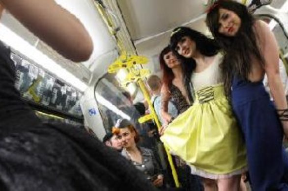 Pokaz mody w metrze