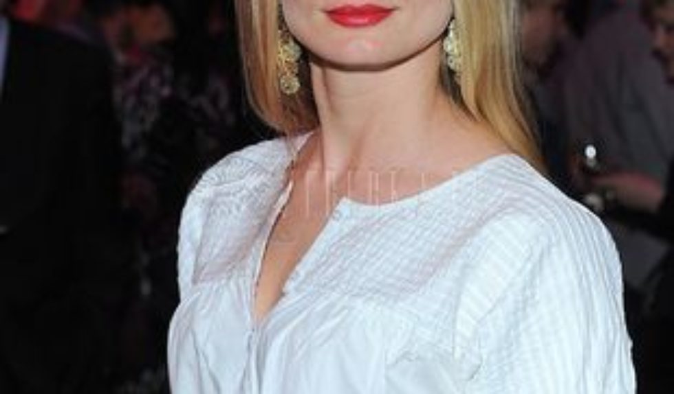 Magdalena Cielecka w biało – czarnym zestawieniu Magdalena Cielecka w biało – czarnym zestawieniu