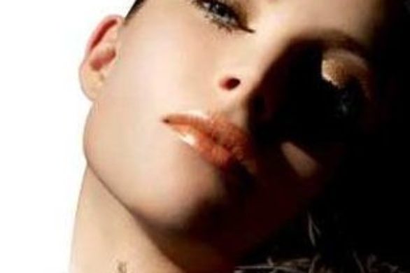 Błyszczyk mineralny od Revlonu