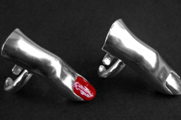 Makabryczny pierścionek