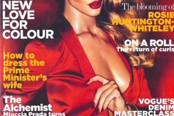 Rosie Huntington-Whiteley na okładce brytyjskiego Vogue