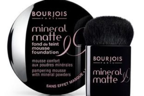 Nowośći: podkład w musie Mineral Matte Bourjois