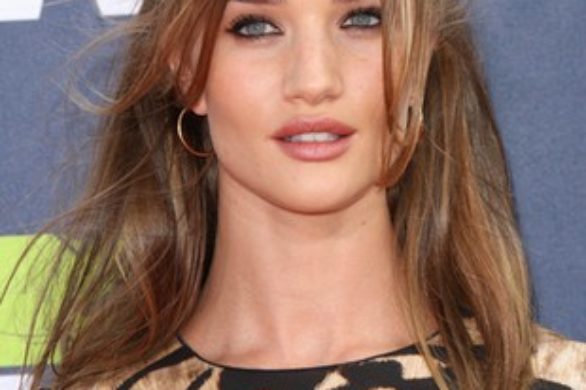 Rosie Huntington-Whiteley w Dolce & Gabbana (FOTO)