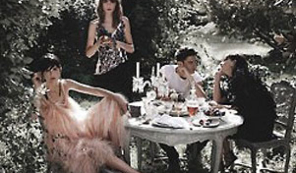 Freja Beha Erichsen i Stella Tennant dla Chanel (FOTO) Freja Beha Erichsen i Stella Tennant dla Chanel (FOTO)