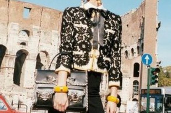 Bijoch twarzą Valentino, Struss twarzą Moschino