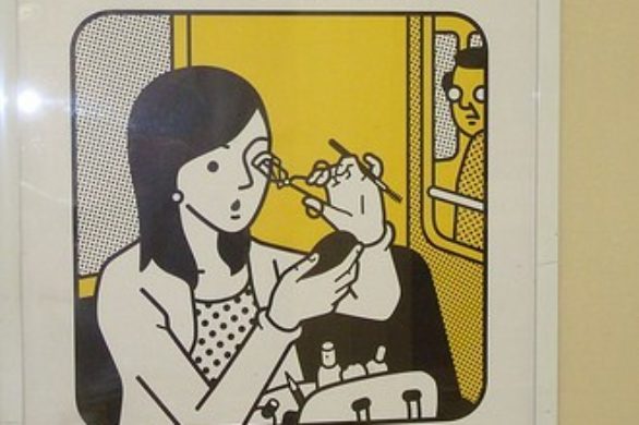 Makijaż w metrze?