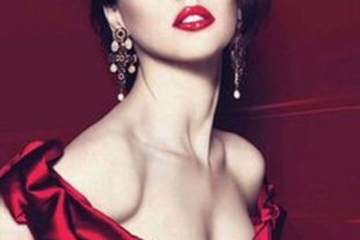 Pierwsze zdjęcie Felicity Jones dla D&G