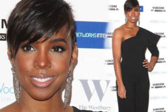 Kelly Rowland w czarnym stroju (FOTO)