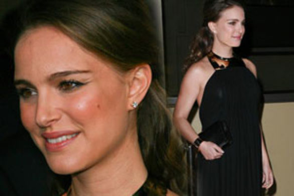 Natalie Portman w sukience Michaela Korsa (FOTO)