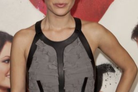 Rachel Bilson w Burberry (FOTO)