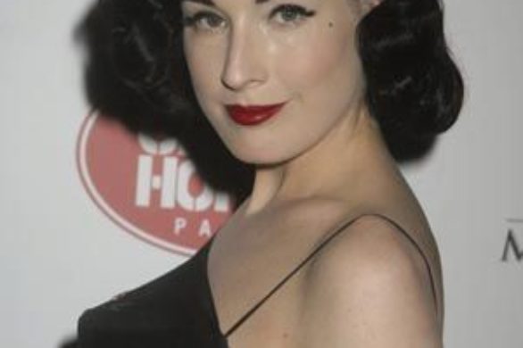 Dita Von Teese jak czarny pudel