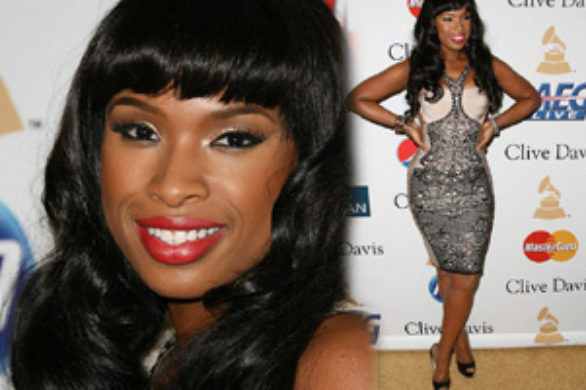 Jennifer Hudson w bandażowej sukni Herve Leger (FOTO)