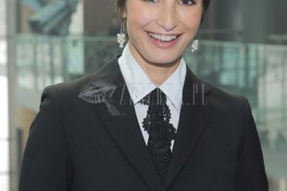 Joanna Brodzik pod krawatem