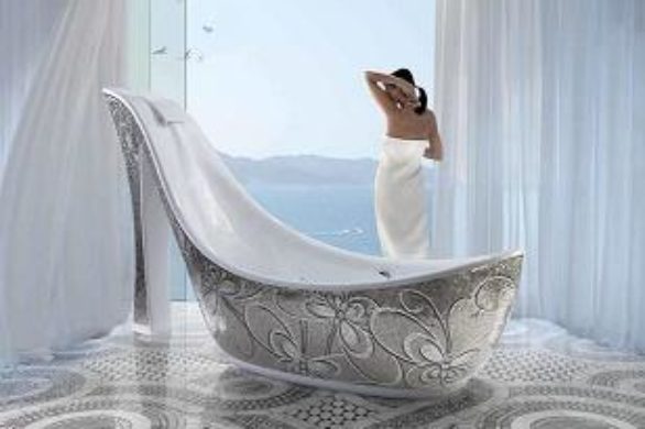 Wanna w kształcie pantofelka