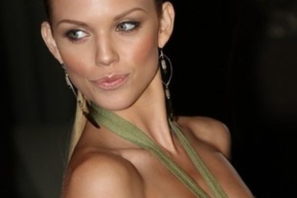 AnnaLynne McCord pokochała obcisłe kreacje