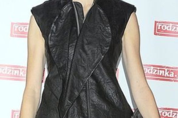 Małgorzata Kożuchowska postawiła na mini (FOTO)