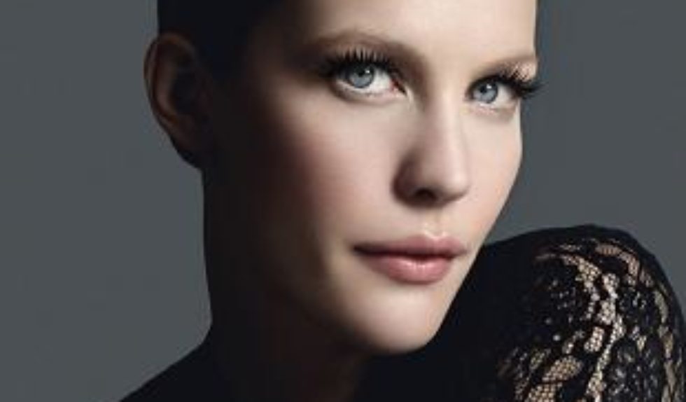 Liv Tyler reklamuje tusz do rzęs Givenchy Liv Tyler reklamuje tusz do rzęs Givenchy