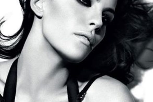 Liv Tyler w obiektywie Miguela Reveriegio