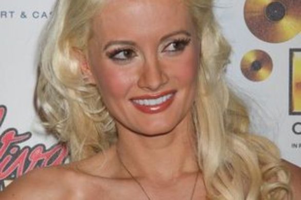 Holly Madison w stylu Barbie