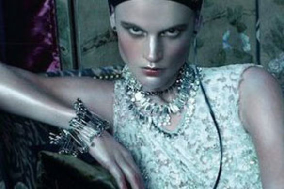 Saskia de Brauw na okładce Vogue Italia (FOTO)