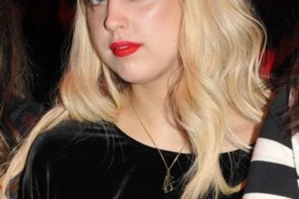 Czy to Peaches Geldof ?