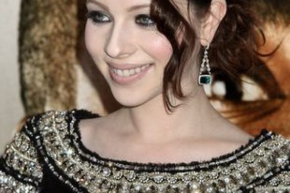 Michelle Trachtenberg w kreacji od Marchesy