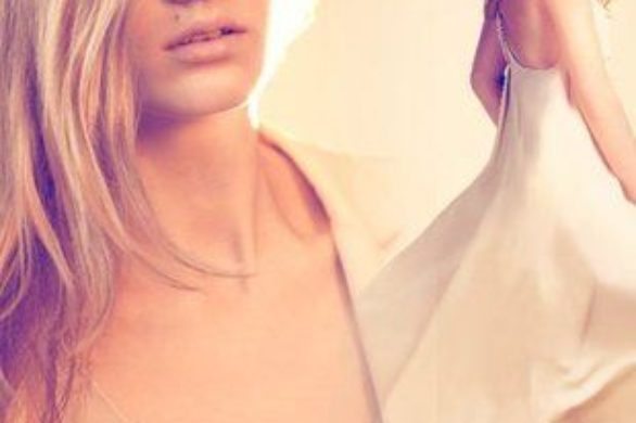 Max Azria – kampania wiosna/lato 2011 (FOTO)