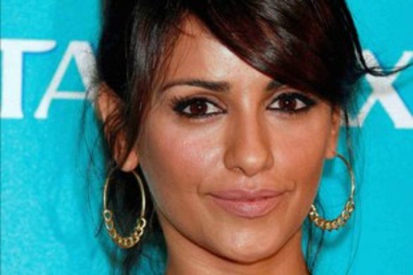 Monica Cruz w seksownej tunice