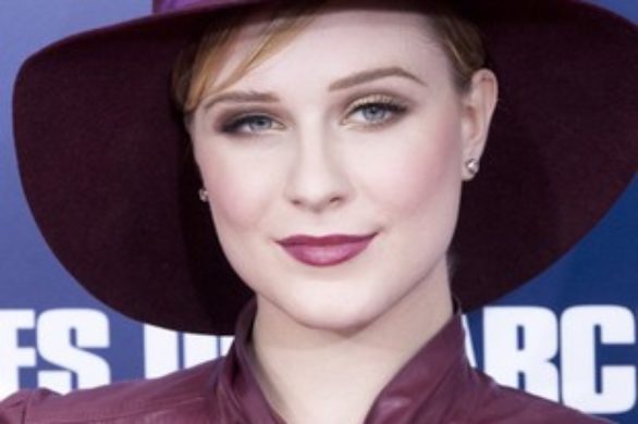 Evan Rachel Wood w bordowym Gucci
