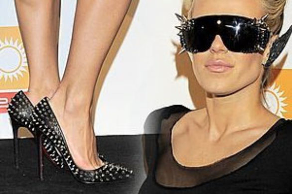 Doda w Louboutinach?