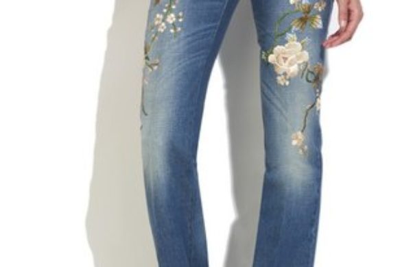Dżinsy z haftem