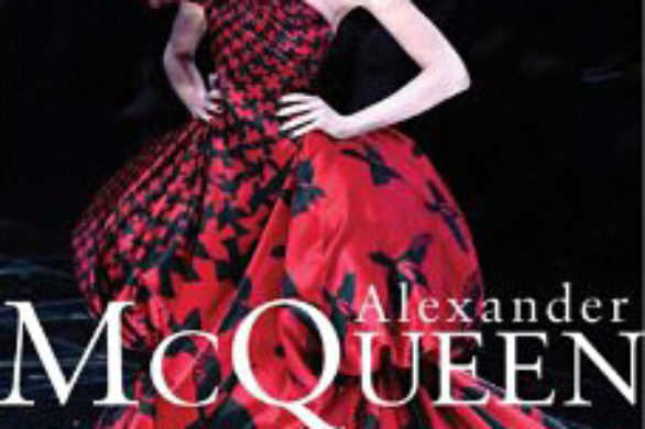 Więcej detali na temat biografii Alexandra McQueena