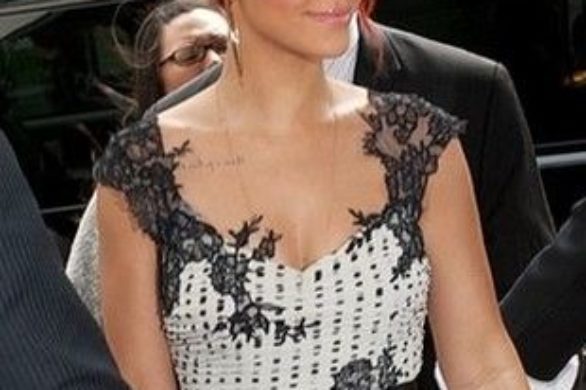 Rihanna nową twarzą Emporio Armani!
