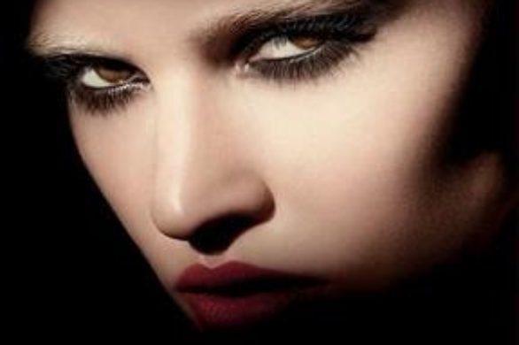 Lara Stone reklamuje kolekcję kosmetyków od Armaniego