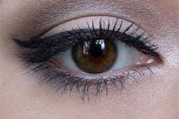 Makijaż klasyczny krok po kroku