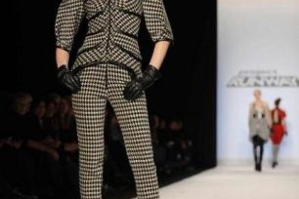 Seth Aaron Henderson wygrał siódmy sezon Project Runway