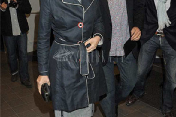 Magdalena Różczka w sukience w pepitkę