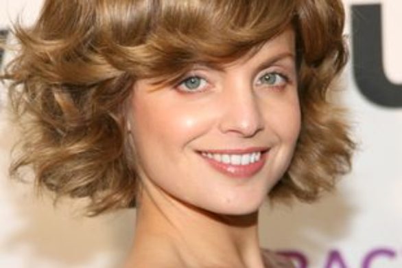 Mena Suvari w sukience od Christiana Siriano
